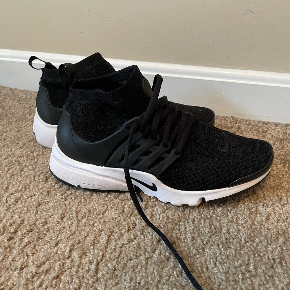 Womens Mid ankle Nike prestos